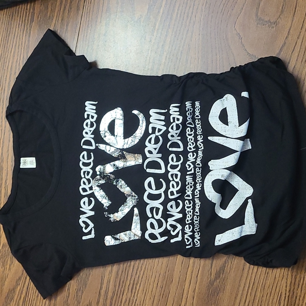 GRAPHIC TEE SHIRT